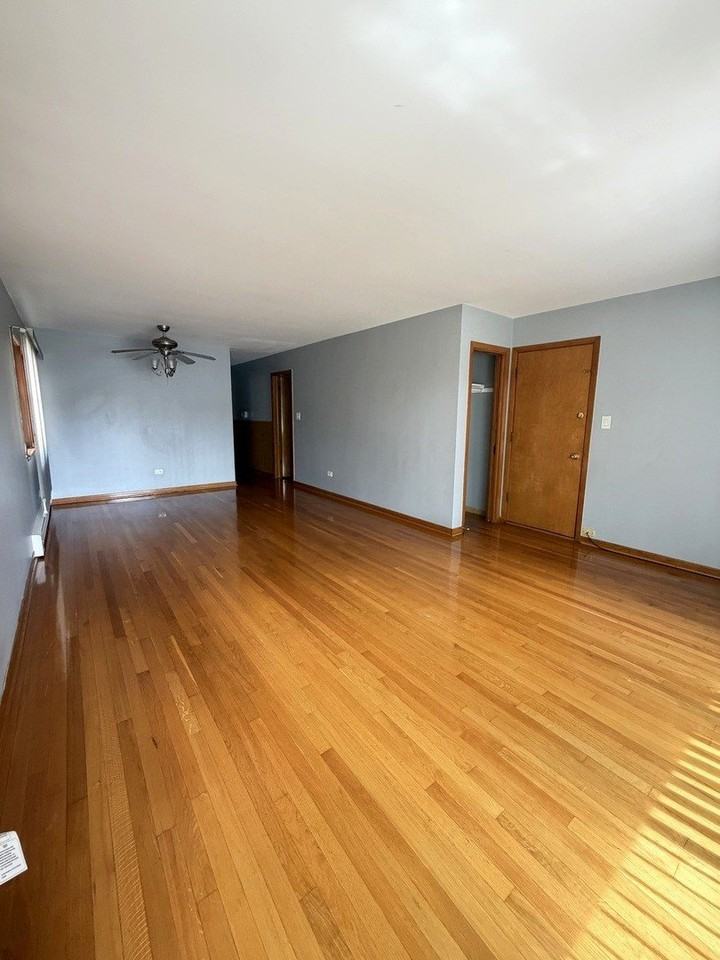 7732 W Addison St #1 - Photo 5 of 22