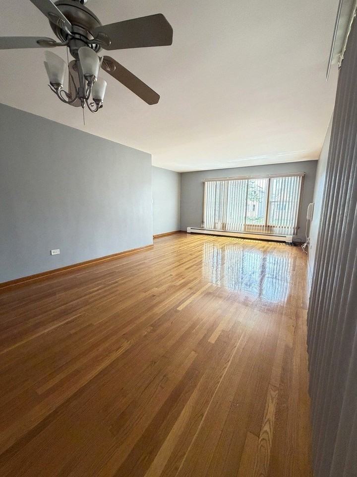 7732 W Addison St #1 - Photo 6 of 22