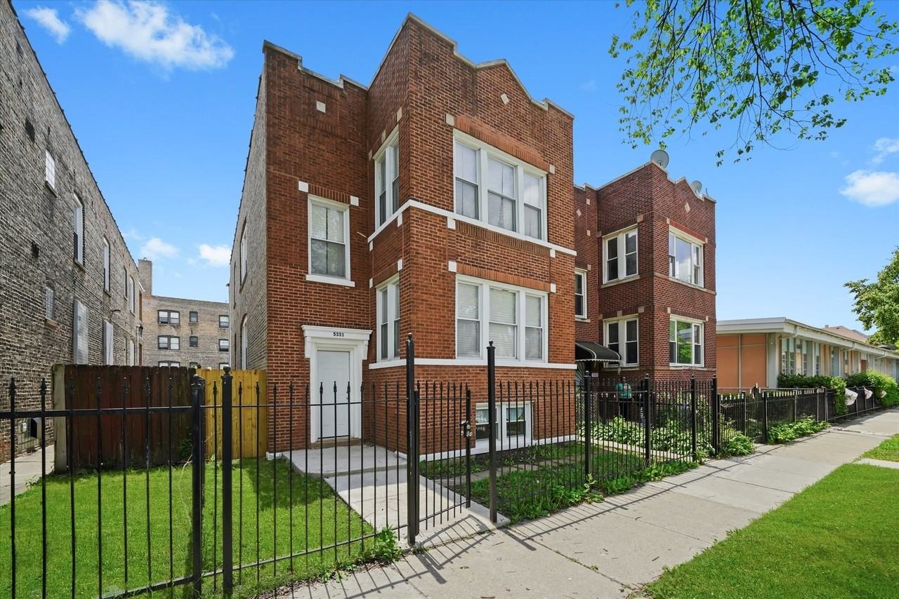 5331 W Congress Pkwy #G - Photo 2 of 9