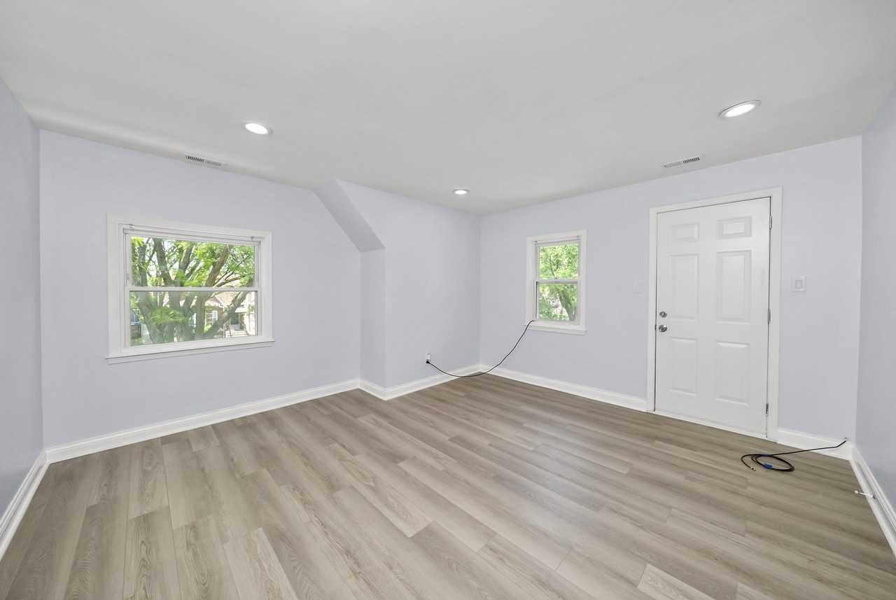 3055 N Nordica Ave #2 - Photo 2 of 11