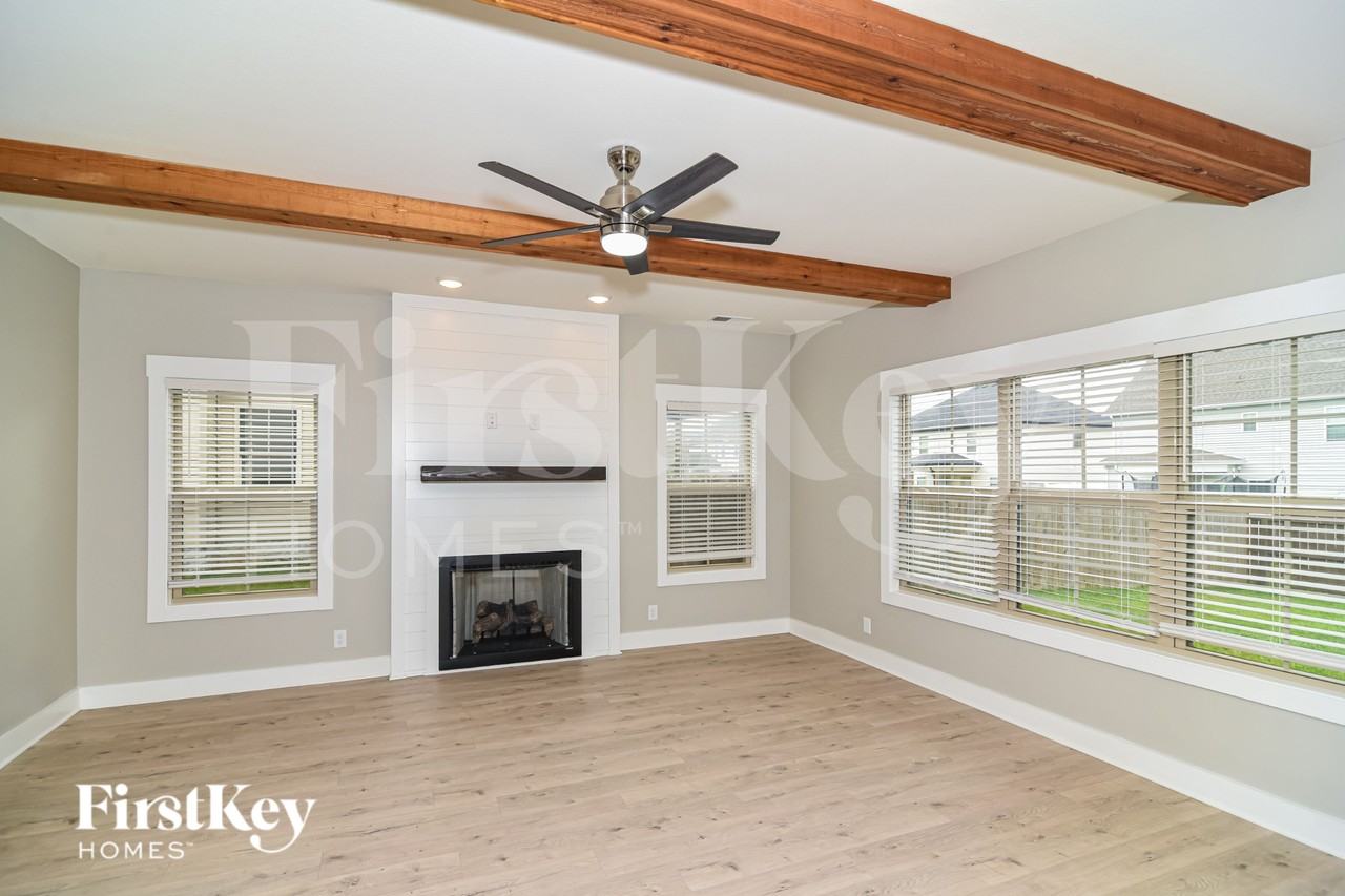 1456 Kingbird Dr - Photo 2 of 19
