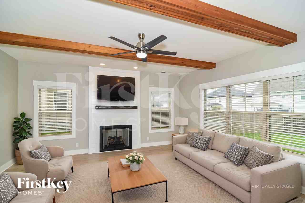 1456 Kingbird Dr - Photo 3 of 19