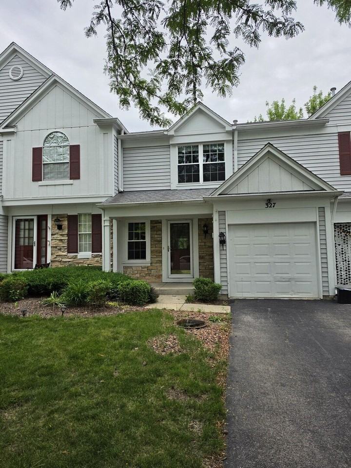 327 Shadybrook Ln - Photo 2 of 30