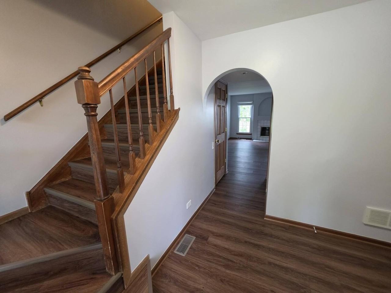 327 Shadybrook Ln - Photo 3 of 30