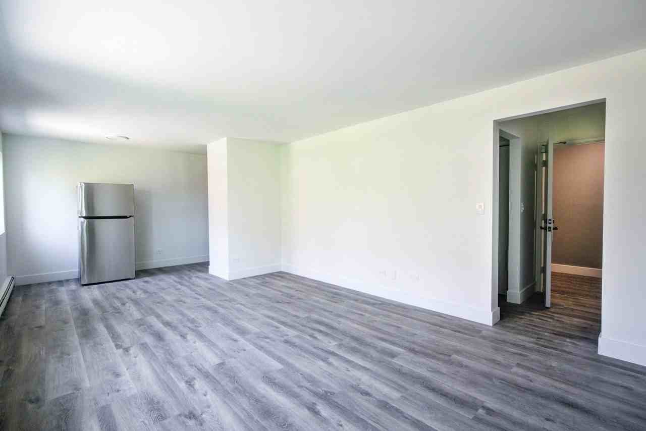 2001 W Summerdale Ave #201 - Photo 3 of 7