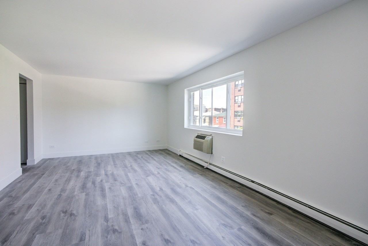 2001 W Summerdale Ave #201 - Photo 4 of 7