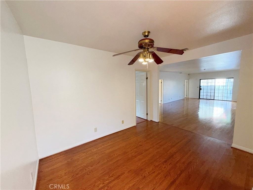 1050 Mayflower Ave - Photo 5 of 16