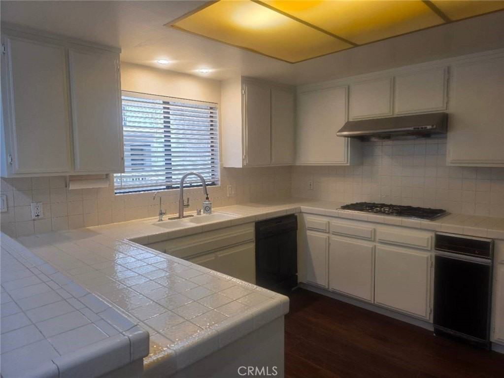 825 S Golden West Ave #8 - Photo 5 of 18