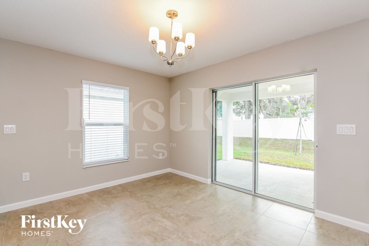 449 Earheart Dr - Photo 5 of 16
