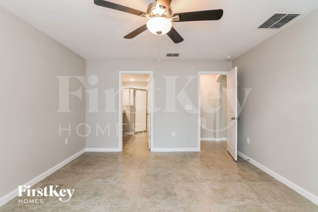 449 Earheart Dr - Photo 7 of 16