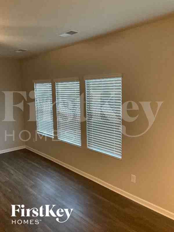 7632 Wallace Farm Ln - Photo 3 of 13