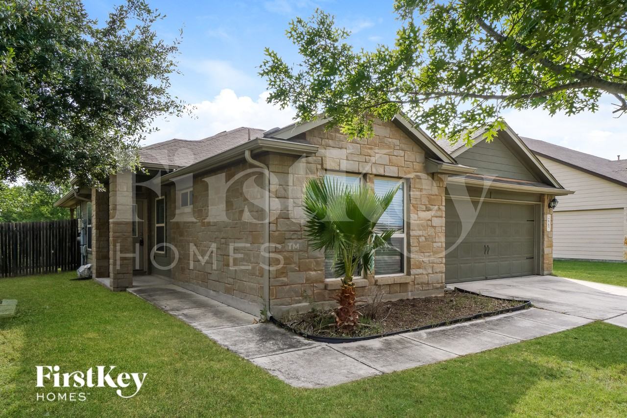 2667 Diamondback Trl - Photo 2 of 16