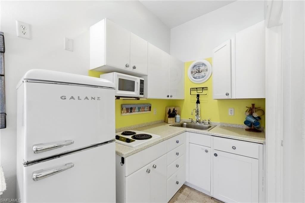 25000 Tamiami Trl E #D152 - Photo 3 of 15
