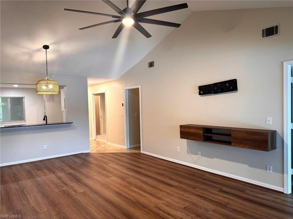 240 Timber Lake Cir #D201 - Photo 5 of 21