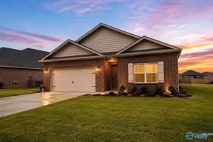featured image of 121 Rolling Green Dr