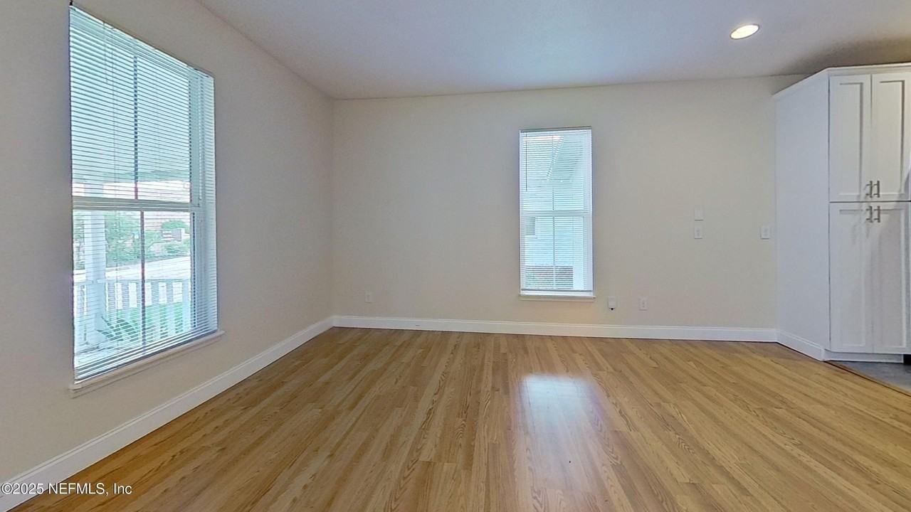 1844 Thacker Ave - Photo 7 of 26