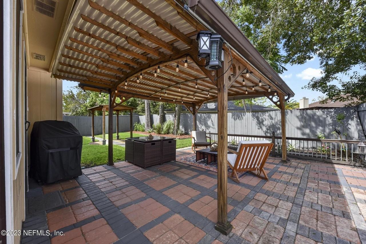 9126 Trevi Cir W - Photo 3 of 28