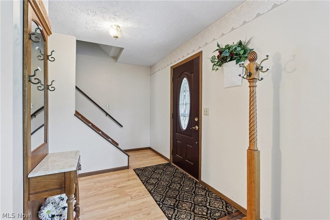 4702 Alger Rd - Photo 7 of 46