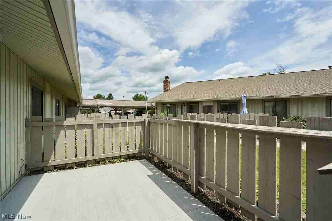 939 Kirkwall Dr - Photo 4 of 28