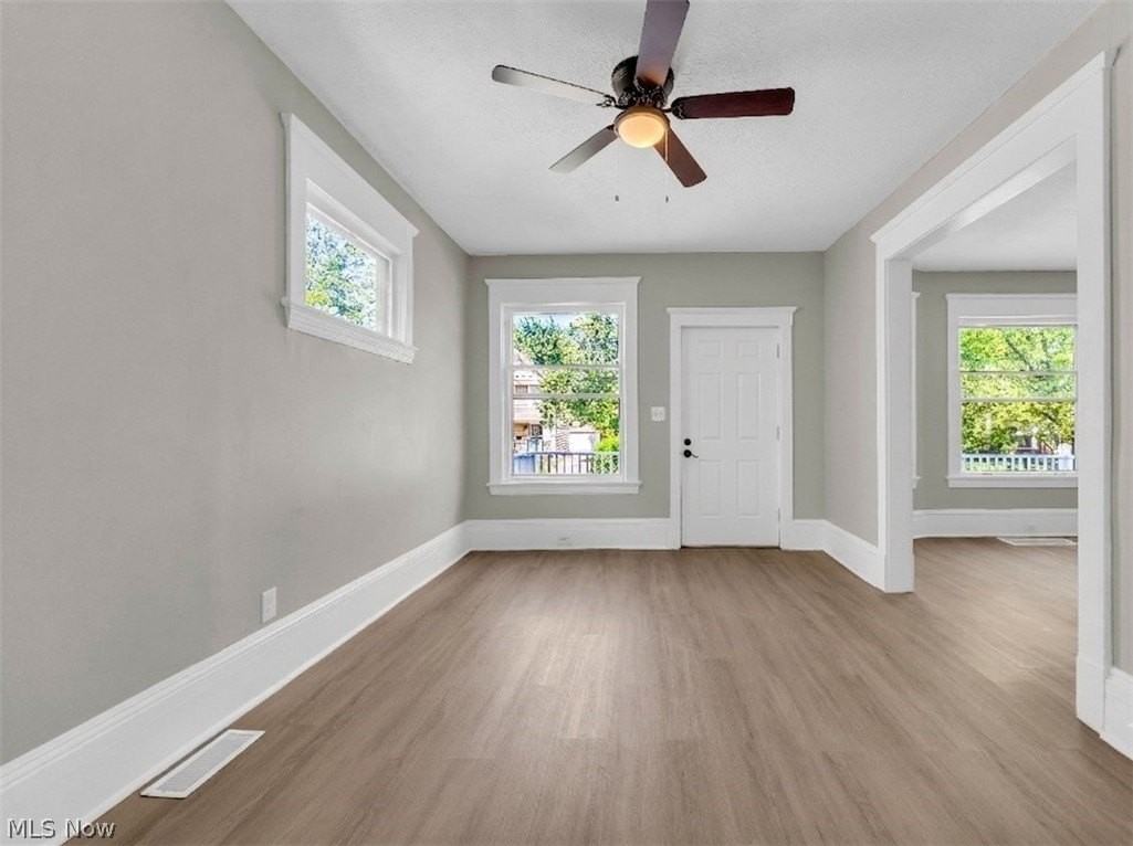 1344 E 112th St - Photo 3 of 31
