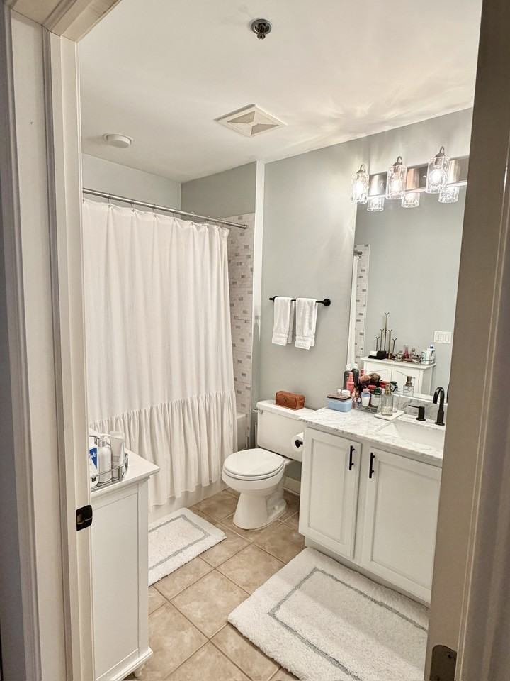 S Prairie Ave #1111 - Photo 5 of 11