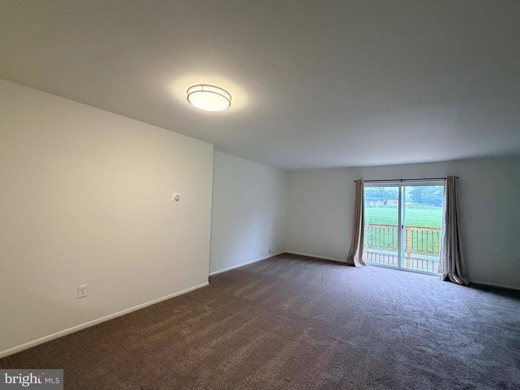 6124 Majors Ln - Photo 5 of 16