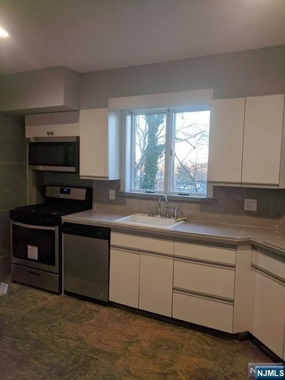 120 Midland Ave - Photo 5 of 10