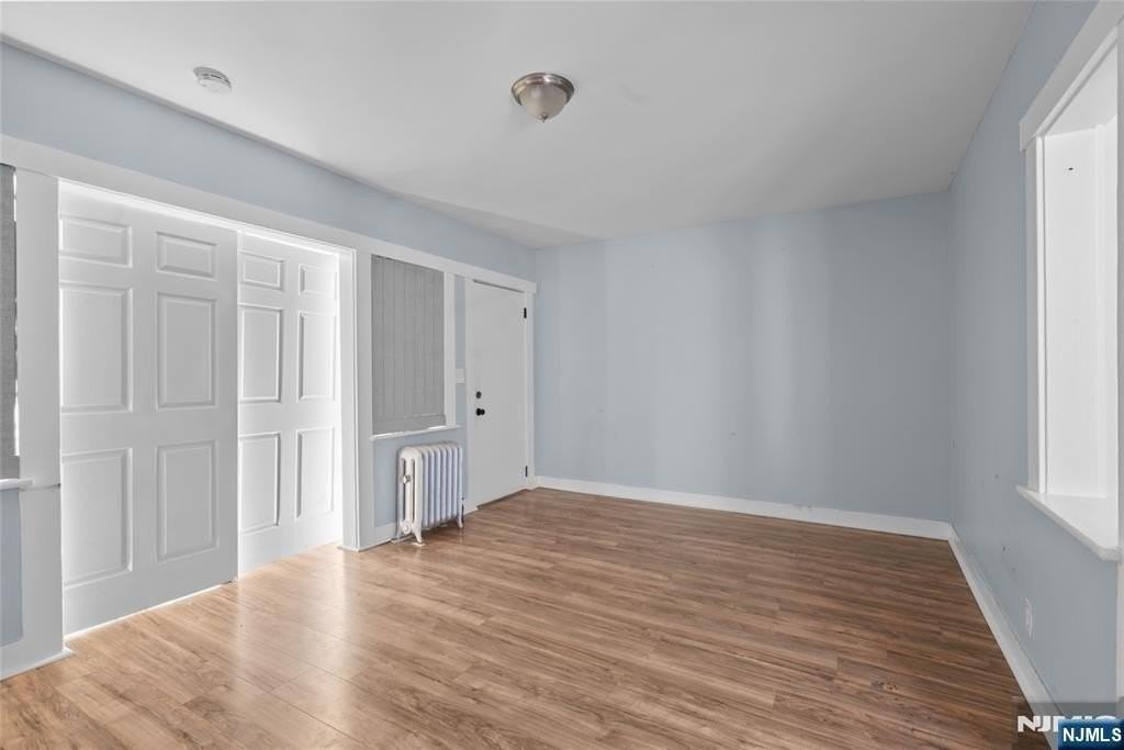 17 Cottage Pl - Photo 2 of 13