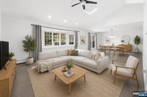 featured image of 682 Floyd St