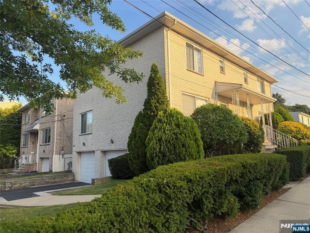 440 Brinkerhoff Ave #B - Photo 2 of 30