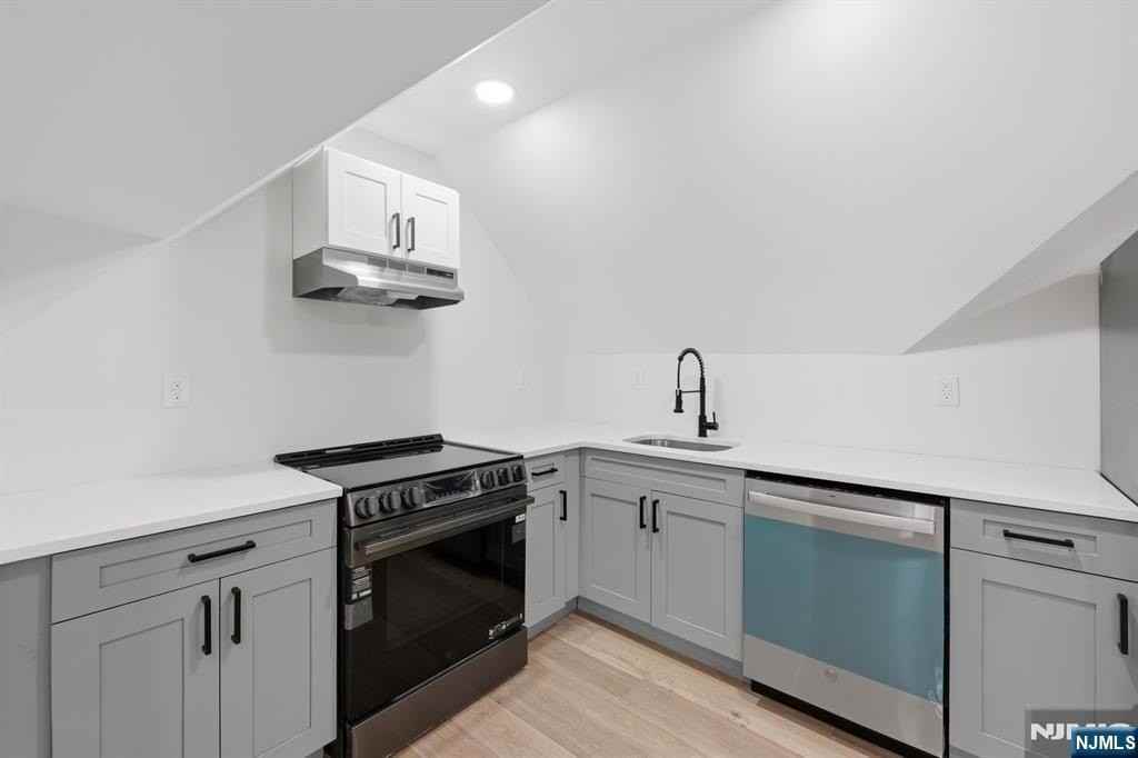 82 Grove St #4 - Photo 4 of 16