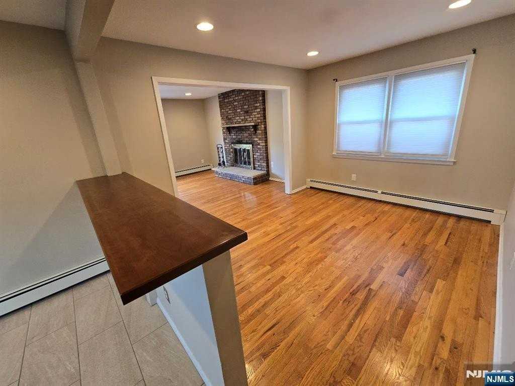 318 54th Street - Photo 7 of 24