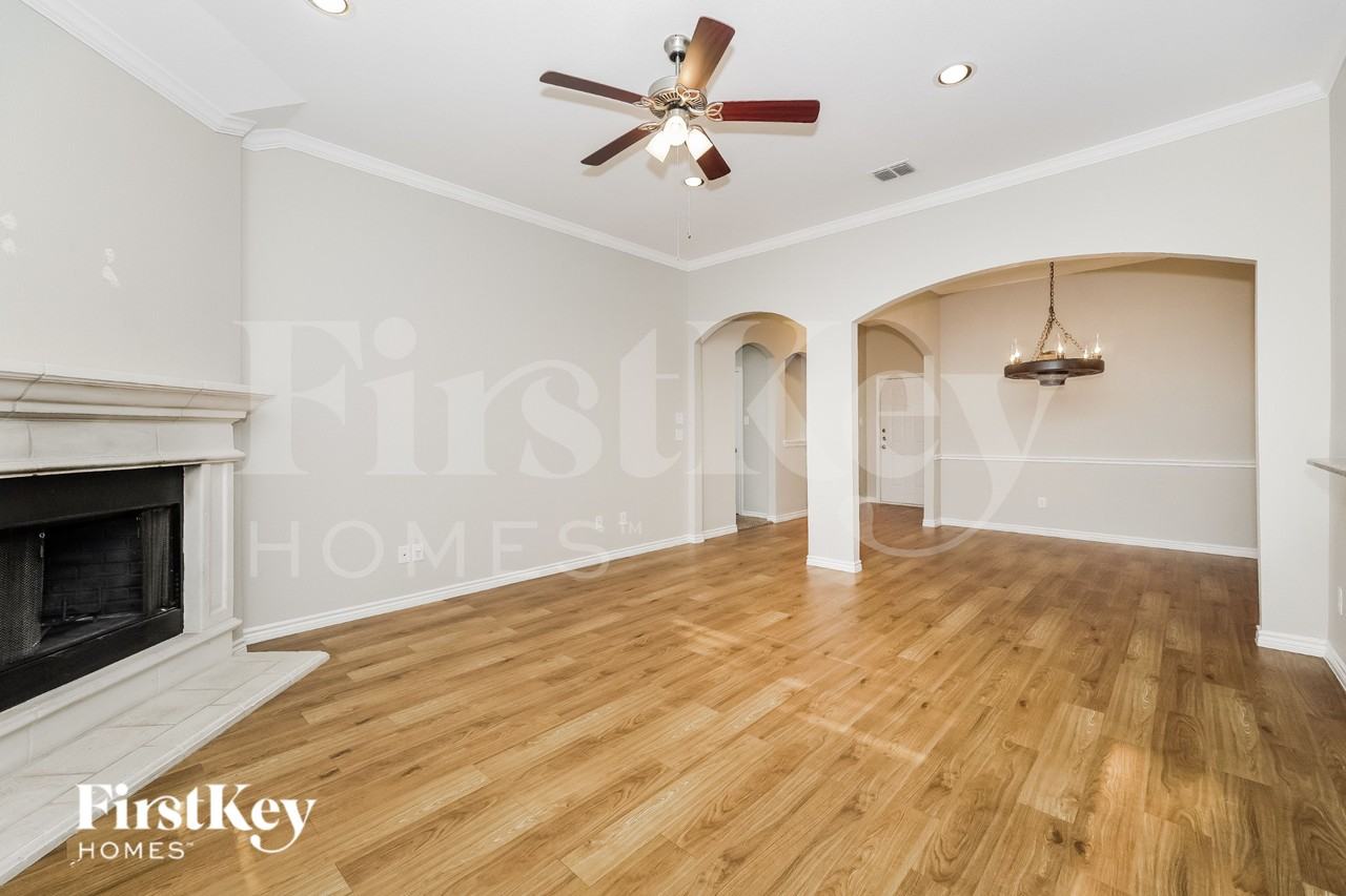 146 Springtree St - Photo 5 of 18