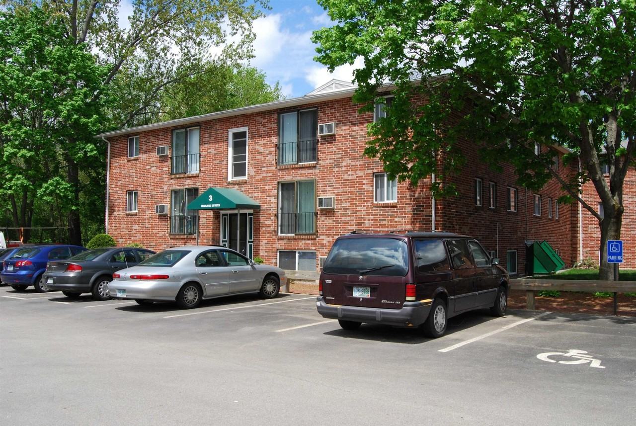 93 West St #10 - Photo 4 of 39