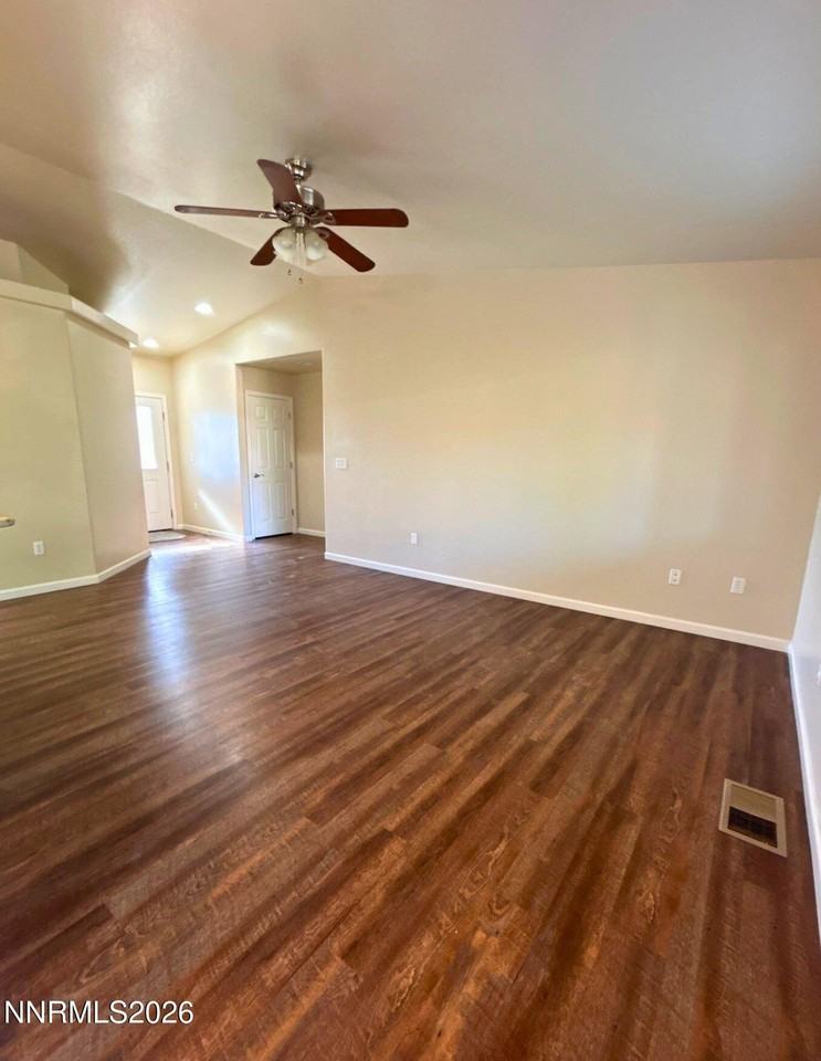 1842 Westward Ln - Photo 2 of 14