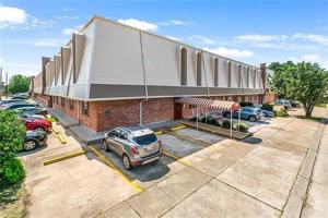 featured image of 2500 Houma Blvd #323