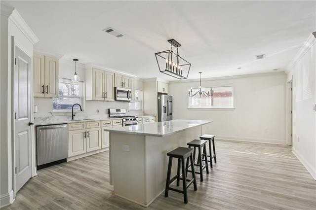 1512 Michigan Ave - Photo 7 of 19
