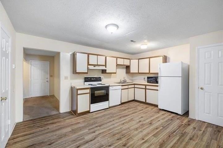 151 Clover Valley Cir - Photo 3 of 9