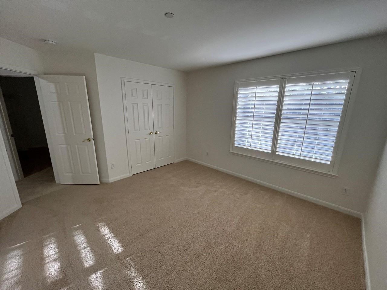8605 Hunters Trace Ln - Photo 7 of 16