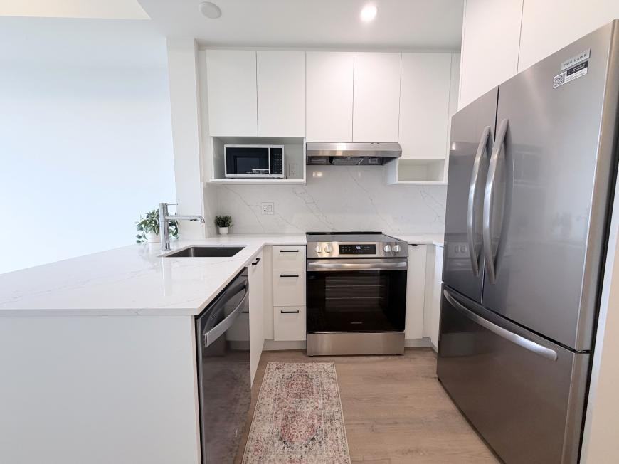 206 King St W - Photo 2 of 10