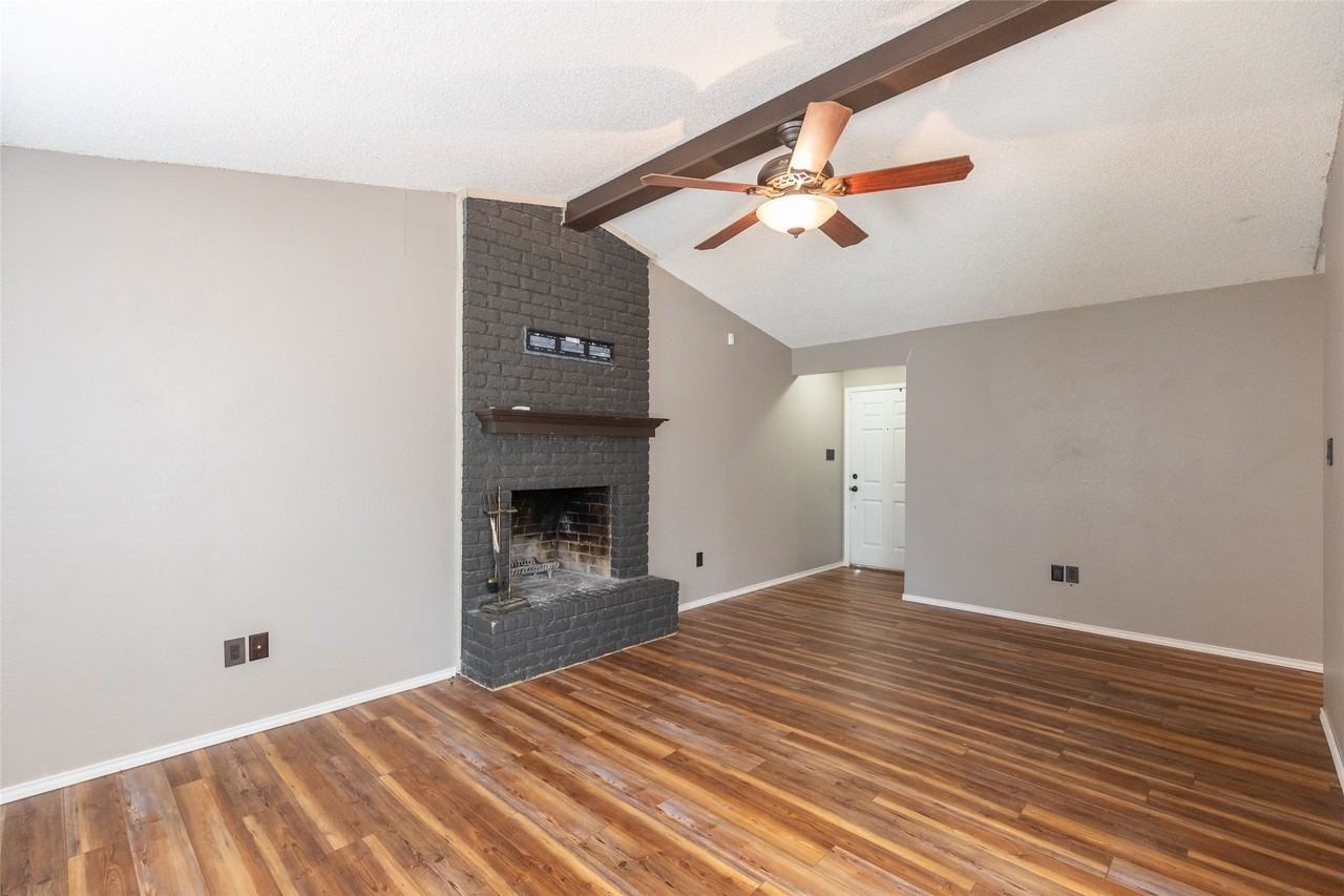3902 Karen Dr - Photo 3 of 24