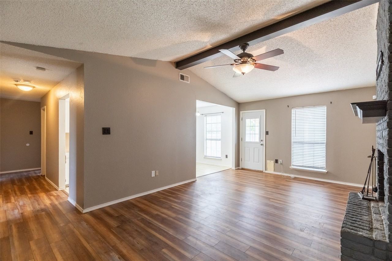 3902 Karen Dr - Photo 6 of 24