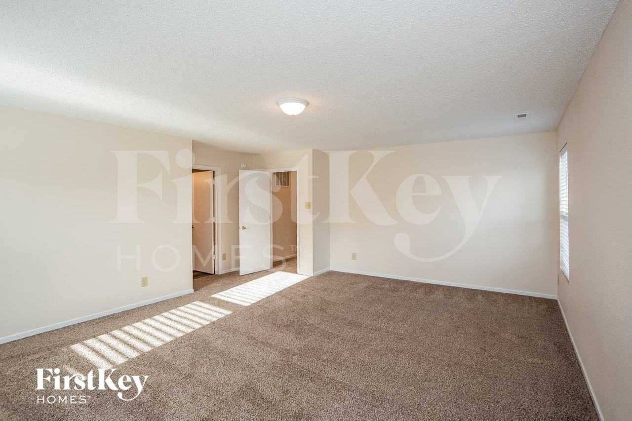 15393 Border Dr - Photo 7 of 15