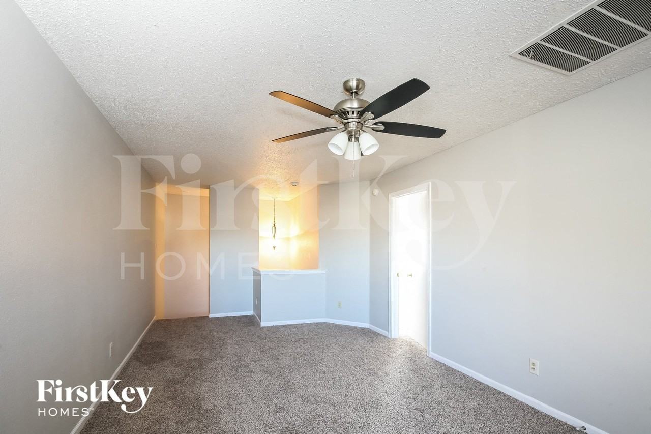 6647 Stanhope Way - Photo 3 of 15