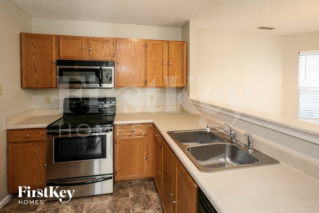 6647 Stanhope Way - Photo 4 of 15