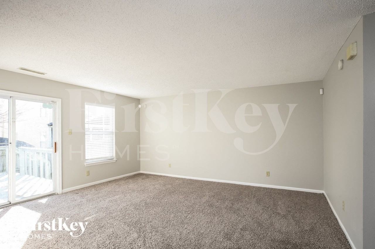 6647 Stanhope Way - Photo 5 of 15