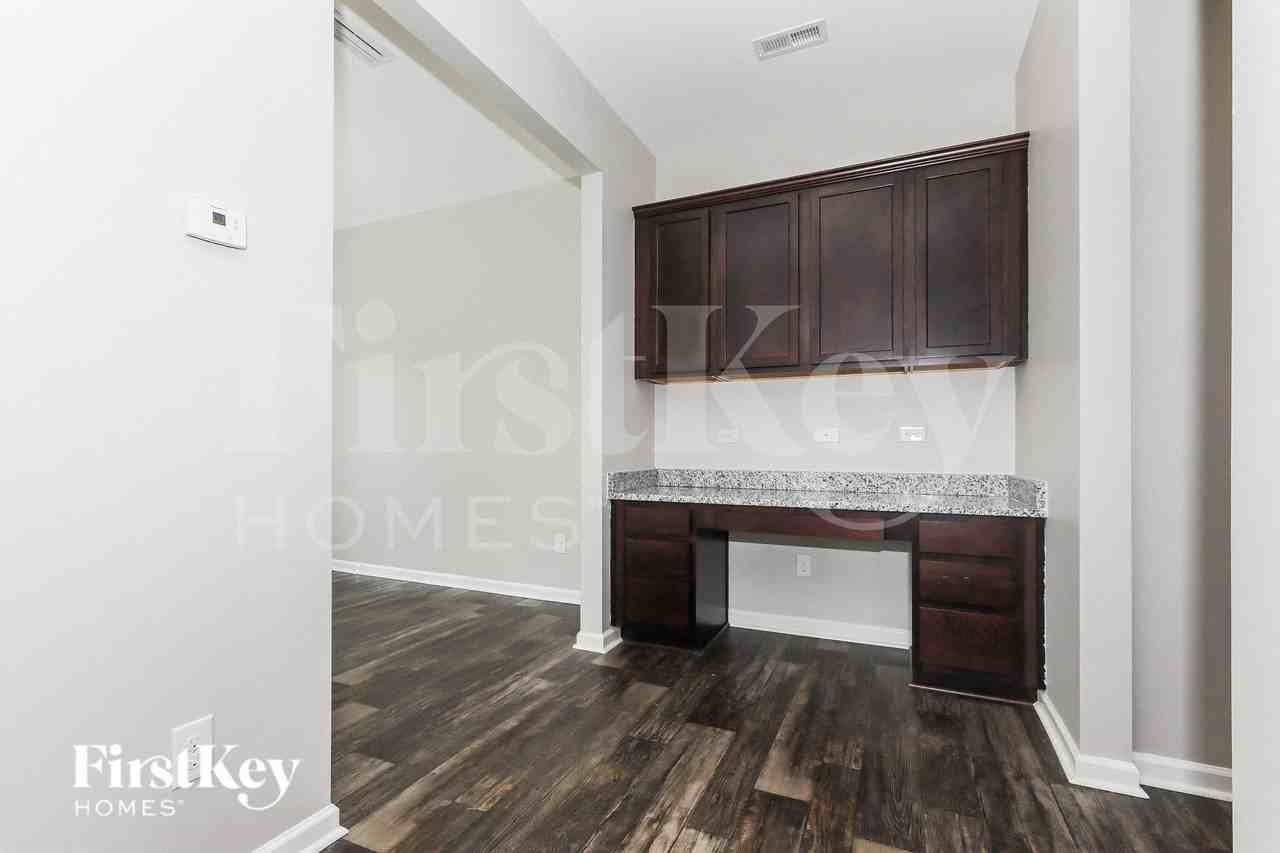 12562 Garron Rd - Photo 7 of 15