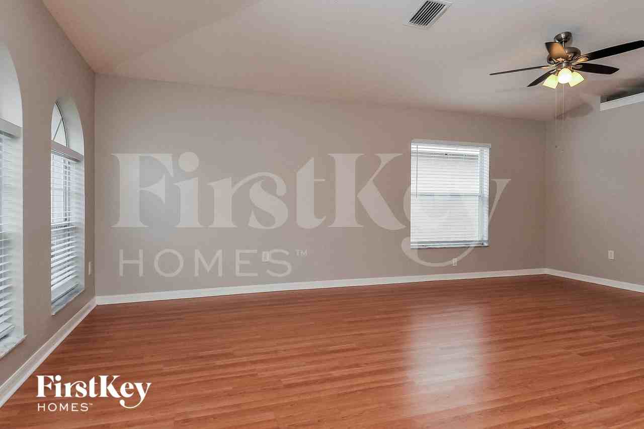 8129 Alamosa Wood Ave - Photo 2 of 15