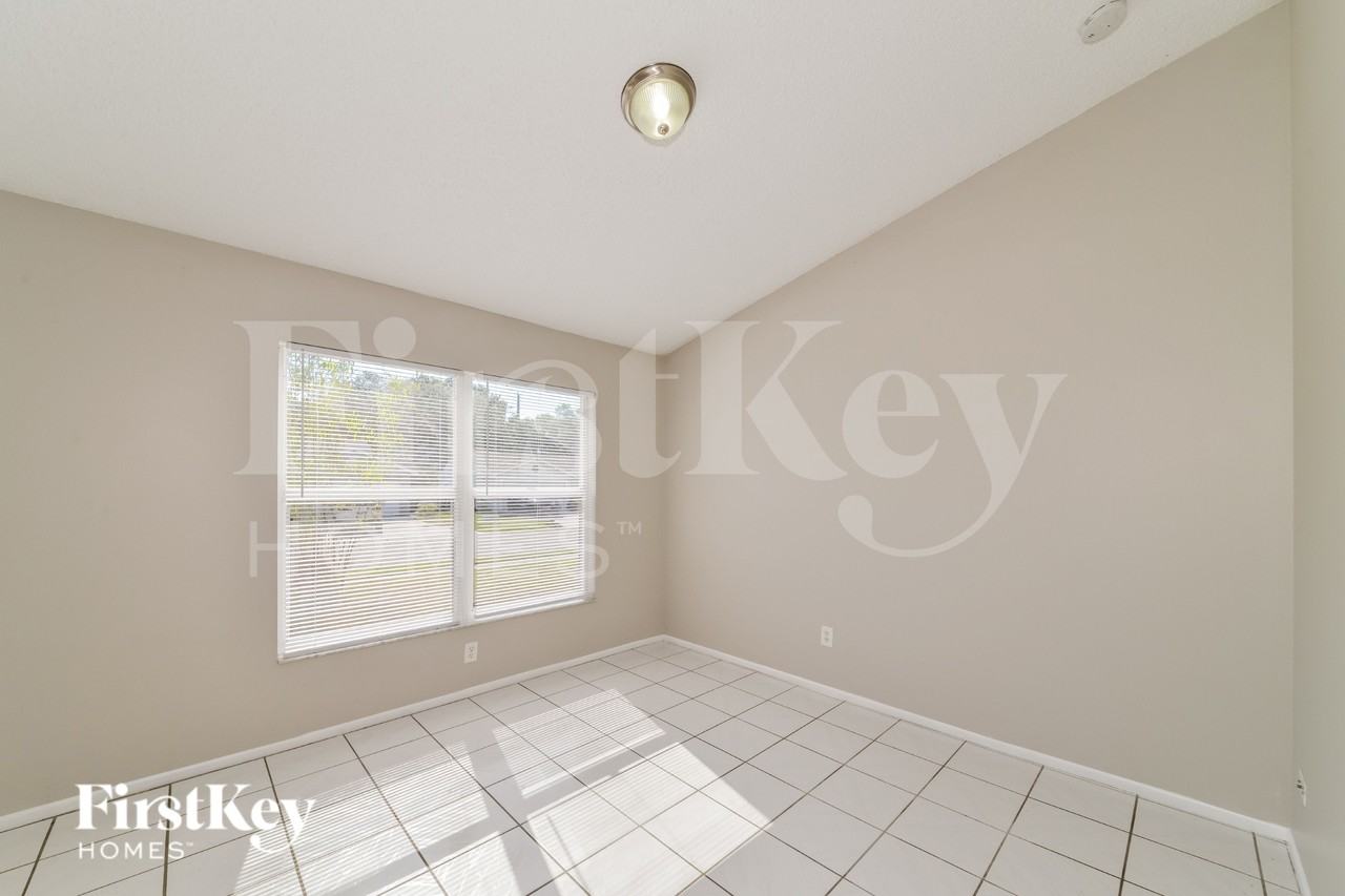 6205 63rd Ave E - Photo 3 of 16