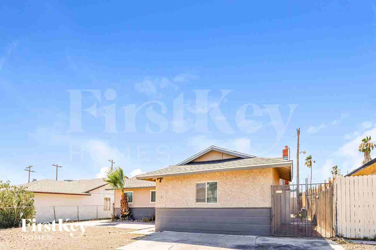 4843 Fairfax Ave - Photo 2 of 19